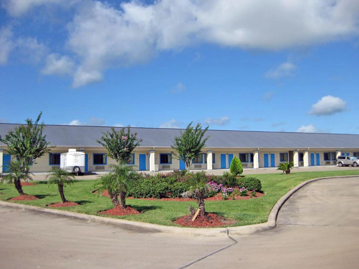Relax Inn & Suites Angleton Exterior foto